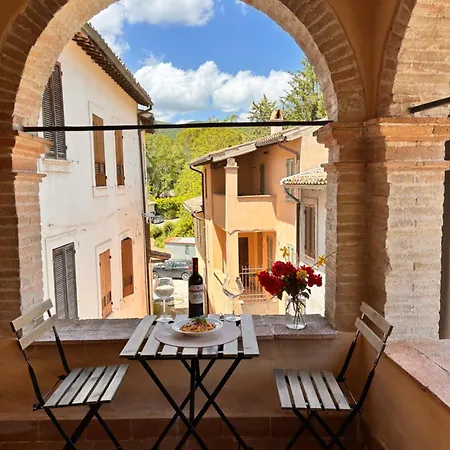 Casa In Umbria - Nella Valle Del Menotre Vicino Rasiglia, Foligno, Assisi,perugia Apartment